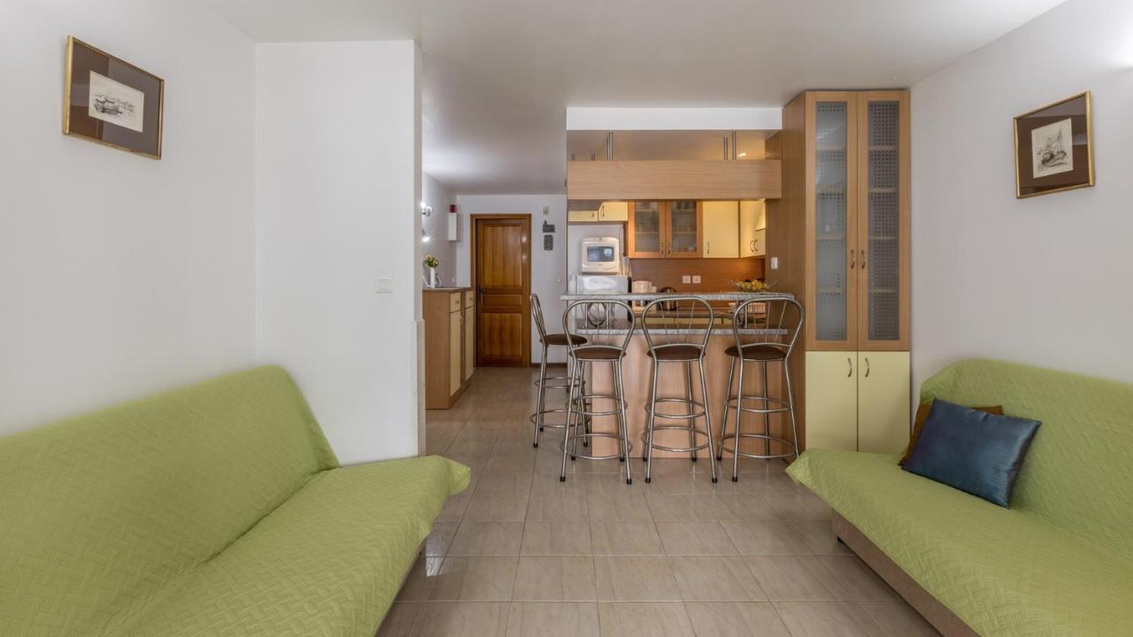Apartments Katarina Traù Esterno foto